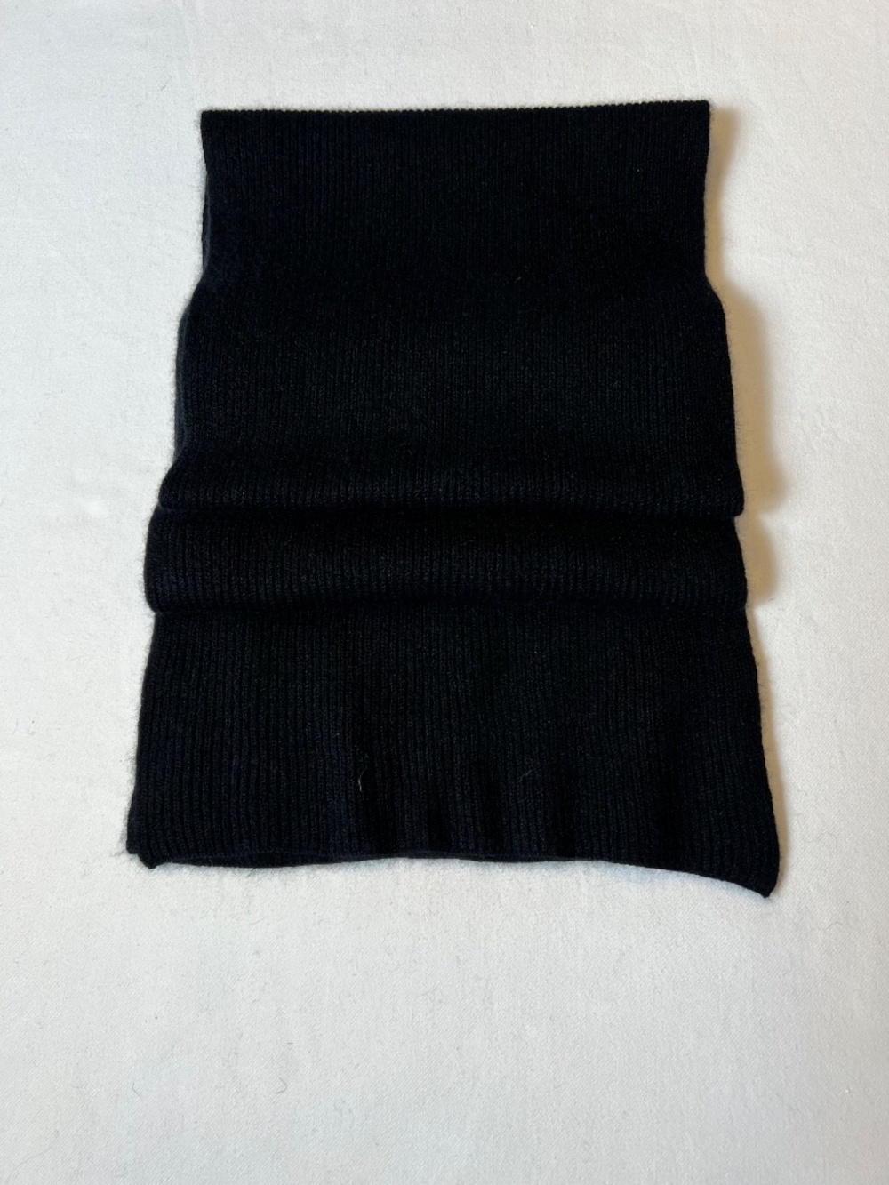 Celeste 100% Cashmere Ribbed Scarf - Picture 3 of 7